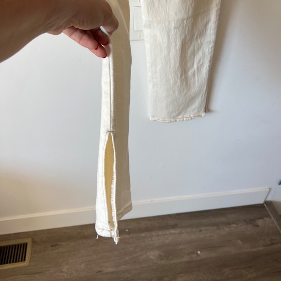 Abercrombie & Fitch Curve Love Cream Ultra High Rise 90s Straight Jean 18L / 34 - Picture 8 of 8